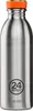 A studio shot of a stainless steel water bottle with an orange cap. Voir les images du produit