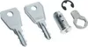 A set of keys, a lock cylinder, and two small metal pieces are arranged on a white background. Anteprima dell’immagine prodotto
