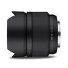 A side view of a black camera lens with a lens hood attached, set against a white background. Voir les images du produit