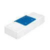 A stack of white cleaning cloths with a blue plastic holder on top, on a white background. Voir les images du produit