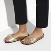 Birkenstock Madrid Damen-Pantoletten in Gold – weite Produktbild-Vorschau 3