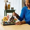 LEGO ICONS Chata a jesenná záhrada, Stavebnica, 18 rok / Náhľad obrázku produktu 5