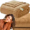 Coperta marrone a righe in rilievo 200x220 cm a scacchiera Anteprima dell’immagine prodotto 9