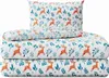 A stack of bedding with a Christmas-themed pattern of deer and foliage. Produktbild-Vorschau