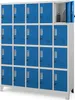 A metal locker unit with 20 blue compartments, one of which is open showing a bottle and a bag. Anteprima dell’immagine prodotto