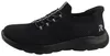 Auf dem Bild ist ein schwarzer Freizeitschuh zu sehen der von der Seite betrachtet wird. Der Schuh hat ein sportliches Design und wirkt robust und modern. Náhled obrázku produktu