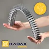 Hands holding a bird spike strip. Náhľad obrázku produktu