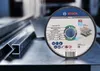 A Bosch PRO cutting disc for stainless steel and metal is shown in a workshop setting, with metal profiles in the background. Voir les images du produit