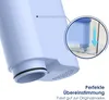 Close-up of a water filter with a magnified inset showing how it fits into a device. Voir les images du produit