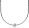 A silver Pandora necklace with a central clasp featuring the Pandora logo. Podgląd zdjęcia produktu