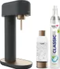 A soda maker, a reusable bottle, and a CO2 cylinder are displayed against a white background. Anteprima dell’immagine prodotto