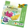 A package of origami paper with examples of folded paper creations. Voir les images du produit