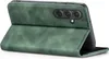 A green flip case for a Samsung Galaxy A55 5G phone is shown open, revealing the phone's camera module. Produktbild-Vorschau
