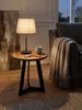 Kompakter Sheeshamholz Beistelltisch im Modern-Classic Wohnstil dekoriert mit einer handgetöpferten Wabi-Sabi Keramiktasse und altem Messingschlüssel._#sku_BARWL5.665# Produktbild-Vorschau