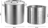 A large stainless steel stockpot with a lid and a perforated insert basket are shown side-by-side against a white background. Dimensions are indicated with measurement lines and numbers. Voir les images du produit