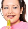 Essence - Lesklý lesk na rty Juicy Bomb - 106 Mellow Mango Náhled obrázku produktu 5