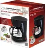 The image shows the packaging of a coffee machine, with the product itself also visible on the box. Anteprima dell’immagine prodotto