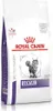 A bag of Royal Canin cat food. Voir les images du produit
