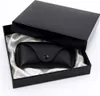 Boîte cadeau laminée 180 x 180 x 40 mm, noire Voir les images du produit 2