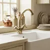 Miscelatore da cucina in stile vintage, finitura bronzo, Anteprima dell’immagine prodotto 2