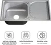 A stainless steel kitchen sink with a drainboard, shown from a slightly elevated angle. Below the sink are three icons with accompanying text describing features. Anteprima dell’immagine prodotto