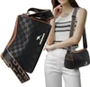 A collage showing a woman wearing a black and white striped top and white pants, holding a black leather shoulder bag. Another view shows a close-up of the bag. Anteprima dell’immagine prodotto