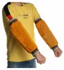 A person wearing a yellow t-shirt and protective arm sleeves. Produktbild-Vorschau