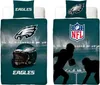 Two sides of a Philadelphia Eagles themed bedding set are shown, one with a helmet and logo, the other with players and the NFL logo. Produktbild-Vorschau