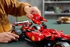 LEGO® Technic 42207 Ferrari SF-24 F1 auto da corsa Anteprima dell’immagine prodotto 13