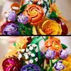 LEGO Botanicals Blumengesteck mit künstlichen Kamelien, Produktbild-Vorschau 6