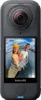 A 360 camera displaying a family on its screen. Anteprima dell’immagine prodotto