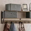 SoBuy Wandgarderobe FHK26-N mit drei grauen Stoffboxen und Kleidungsstücken im Eingangsbereich Anteprima dell’immagine prodotto
