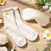 Wellness Geschenkset für Frauen mit Decke und Duftkerze, Produktbild-Vorschau 7