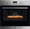 An Electrolux oven with a dish of lasagna inside. Náhľad obrázku produktu