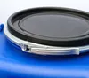 Close-up of the lid and locking mechanism of a blue plastic drum. Podgląd zdjęcia produktu