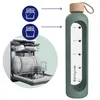 An image showing a water bottle with usage instructions and a dishwasher. Voir les images du produit