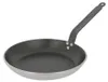 A de BUYER CHOC RESTO frying pan with a black interior and a gray handle, shown against a white background. Podgląd zdjęcia produktu