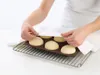 Lekue - Mini forma na bagety - perforovaná Náhľad obrázku produktu 31