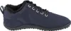A side view of a navy blue shoe with black laces and black fuzzy lining. Produktbild-Vorschau