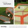 A wooden pet enclosure shown outdoors on grass, with close-ups highlighting features like a removable door and a hinged roof. Produktbild-Vorschau
