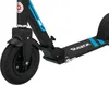Close-up view of the front wheel and deck of a black Razor A5 Air kick scooter with blue accents. Produktbild-Vorschau