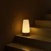 2er-Set Elegante LED-Tischlampe mit Bewegungsmelder – Produktbild-Vorschau 2