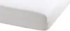 A close-up view of a white fitted sheet, showing the corner and a portion of the top surface. Produktbild-Vorschau