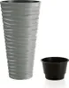 A tall, gray, wavy patterned planter and a smaller black insert pot are shown against a white background. Voir les images du produit