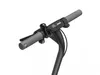 Close-up view of the handlebars and display of an electric scooter. Voir les images du produit