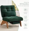 A green corduroy armchair with wooden legs, shown in a room setting with a window in the background. Text overlays describe features and waiting times. Anteprima dell’immagine prodotto