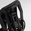 A close-up view of a black snowboard binding. Podgląd zdjęcia produktu