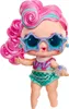 A doll with pink and blue hair, wearing star-shaped sunglasses and a mermaid-themed outfit. Voir les images du produit