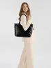 PICARD Schultertasche Whisper Shoulder Bag Black schwarz Produktbild-Vorschau 7