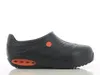 A black shoe with orange accents is shown against a white background. Produktbild-Vorschau